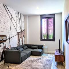 Historical center flat with pool, tennis & parking