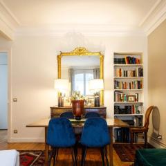 Stylishly Decorated 2BD Apartment Montmatre!