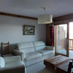 Résidence L'iseran - Charmant appartement de 4 pièces dans une résidence proche des pistes dans le quartier du Chantel. MAE-3184
