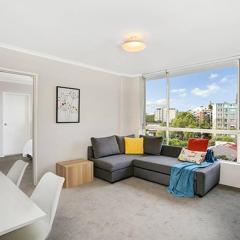 RAND3 - Cosy Apartment - Great Location, Easy CBD Access