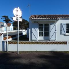 Maison près de la plage avec jardin et vélos, animaux bienvenus, équipée pour 4 personnes - FR-1-540-282