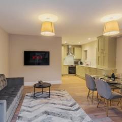 Modern 2 Bed Ground Floor - Private Parking