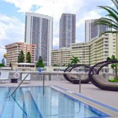 Lower Penthouse 3BD 3BA Beach Gym and Pool