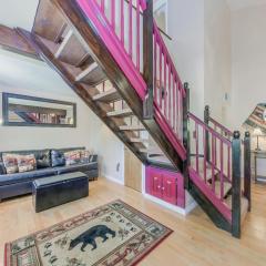 Sequioa Cottage: Feel the Love, Inside and Out!