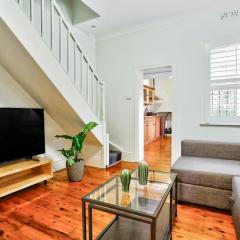 Vibrant House at the Center of Chippendale 2 E-Bikes Included