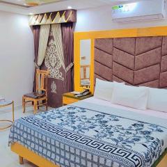 Karachi Room's