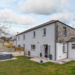 4 Bed in Looe 82227