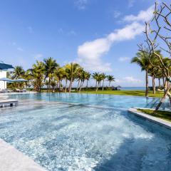 Lux Resort Apartment/2BR/Private Beach/Pools
