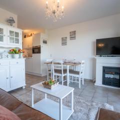 Apartment Marlene with parking and shared pool by Interhome