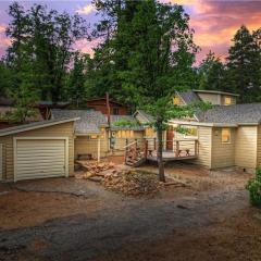 Warbler's Roost - Perfect vintage cabin in the woods