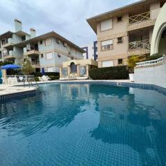 Apartamento para família com piscina