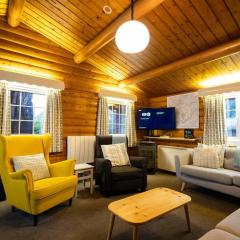 Luxury Log Cabin Hideaway in Rural Snowdonia by Seren Short Stays