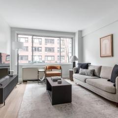 Blueground Midtown East gym doorman wd NYC-1407