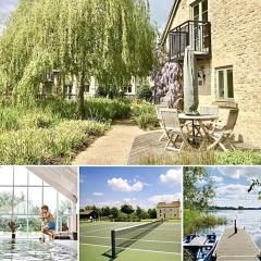 Oakleigh Cottage - lakes, spa, pools, sports, nature reserve