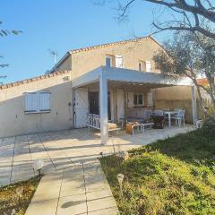 Gorgeous Home In Vic-la-gardiole With Outdoor Swimming Pool