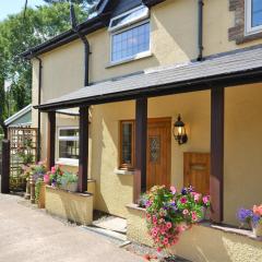 2 Bed in Crickhowell 76431