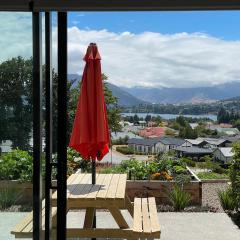 Lake Views - new apartment with room to relax