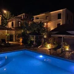 Xinovrissi Apts & Pool