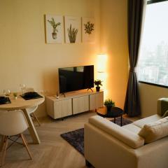 On Nut Duplex with City Views, 5-minute Walk to BTS, Ideal Long Stays