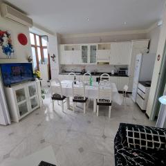 Residenza Margherita - Central e near the Sea