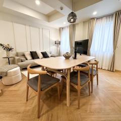 Upscale 3-bedroom 3-bathroom suite 1 min to BTS Prompong