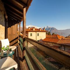 Petra Apartment in Civenna by Wonderful Italy