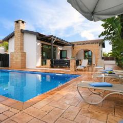 Villa Anthia - 2bed with Large Pool