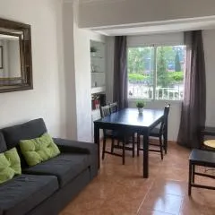Luninoso y práctico apartamento en el centro con amplio parking incluido