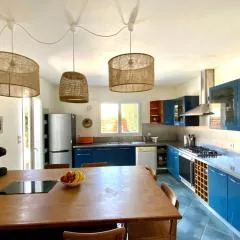 The seaside 200m2 villa with swimming pool!
