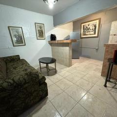 1BR Plus Basement, Near Beach and Restaurants