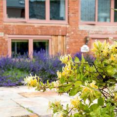 Ivy Cottage - Great Houndbeare Farm Holiday Cottages