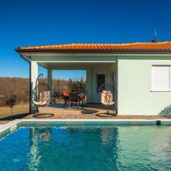 Beautiful villa Petar with pool in Brtonigla
