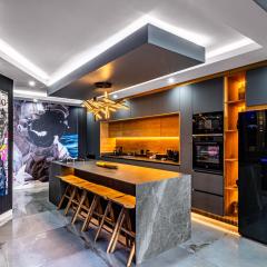 Modern Chic Beachfront Apartment