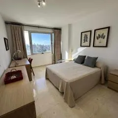 Estupendo apartamento junto a Plaza de España