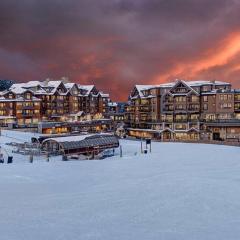 Grand Colorado on Peak 8 - 2 bed/2.5 bath ski-in/ski-out