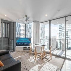 City Chic Living 1B1B Apt w/Shared Pool+BBQ+GYM