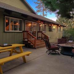 Lake Arrowhead · REDESIGNED! Hot Tub ~ Walk to Lake ~ Dog Friendly