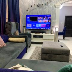 Cozy 3BDR Duplex - Wi-Fi, DSTV, Netflix, Kitchen, Freezer, Exercise Bike, Washing Machine