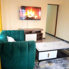 Roma Stays- Modern and stylish Two-bedroom apartment in Busia (near Weighbridge)