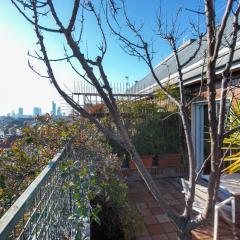 Sunshine Terrace SUITE - Luxury skyline views, Steps from metro