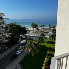 Lindo apto Beira Mar na Barra