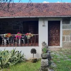 CASA RURAL DE 300 AÑOS CON SILENCIO y TRANQUILIDAD