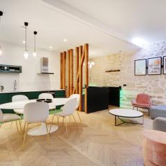 Pick A Flat's Apartments in Place des Vosges - Rue de Birague