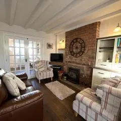 Delightful Cockle Cottage