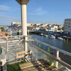 Appartement avec vue sur canal