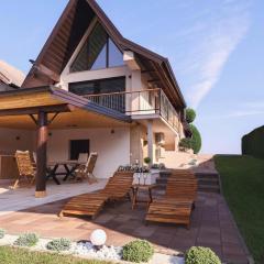 Franc Holiday House With a Spacious Terrace, Hot Tub And Sauna