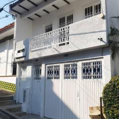 Apartaestudio independiente en San Antonio -Cali