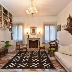 Soderini Splendor: First Floor Palazzo Charm at Castello Square