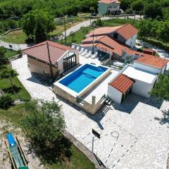 Holiday house with a swimming pool Kotlenice, Zagora - 22219