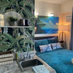 Stylish studio near Kuhio Beach
